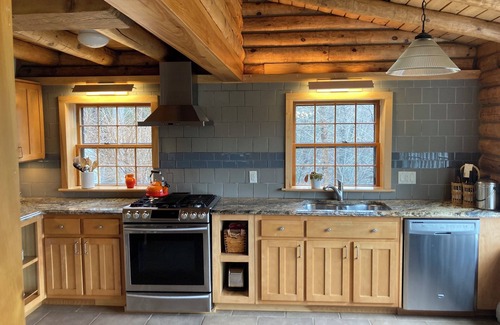 Williamsville Cabin | Log Cabin w/Amazing Views, River Frontage & Hot Tub