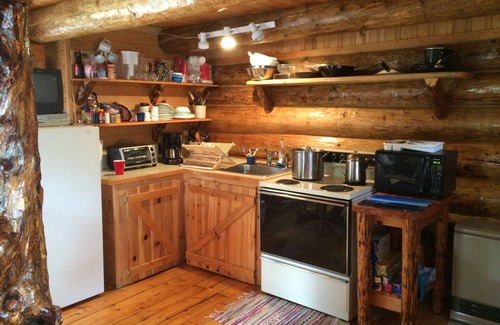 Sterling Cabin | Log Cabin W Bedroom Loft, Seperate private Bath House and Boat House