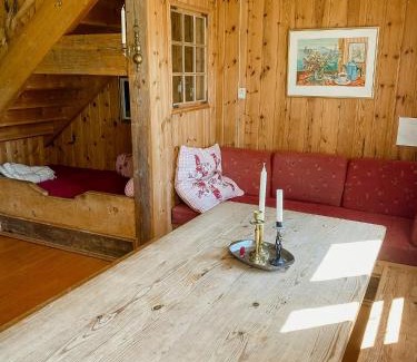 Austbygde House | Log Cabin With View Of Gaustatoppen