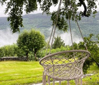 Austbygde House | Log Cabin With View Of Gaustatoppen