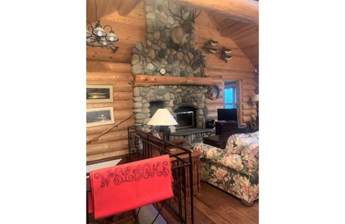 Deer River House | Log Home up nord at da Lake