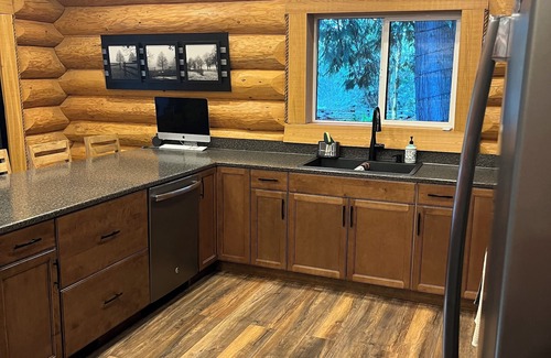 Regional District of Nanaimo House | Log house , teepee, three holiday trailers, room for 16 guests.