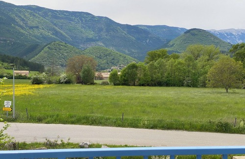 Montbrun-les-Bains Apartment | Logement 2 Chambres, Entièrement Rénové, Dans Résidence Avec Piscine