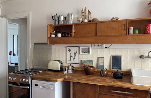 Belleville Apartment | Logement Arty Lumineux et Inspirant