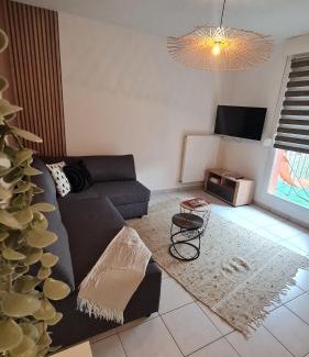 Houssen Apartment | Logement entier : appartement, Houssen