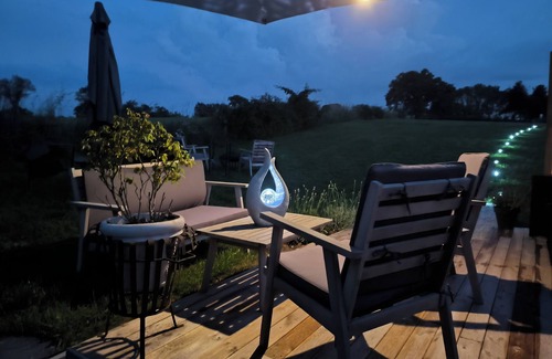 Lapalisse House | Logement Insolite Avec Jacuzzi