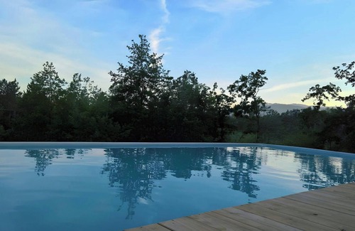 Entrepierres Ski Chalet | Logement insolite tout confort 1, piscine chauffée