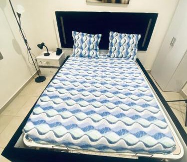 Arnouville Apartment | Logement Proche gare de Villiers le bel, 20 mins de Paris , Stade 2 France, Aéro CDG, Parc des expositions, Disneyland Paris,Futuroscope, Tour Eiffel