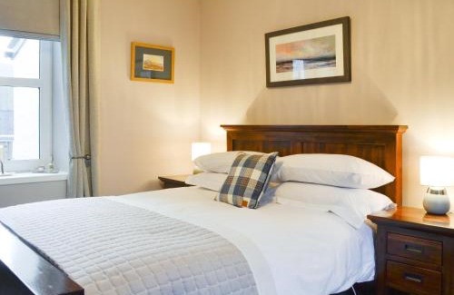 Ballater House | Logiemar Cottage