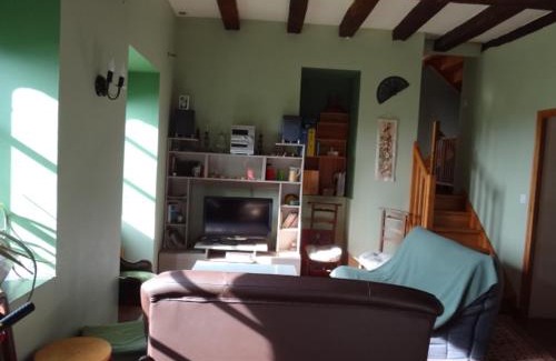 Ahuille House | Logis de la Provosterie - CYCLAMEN