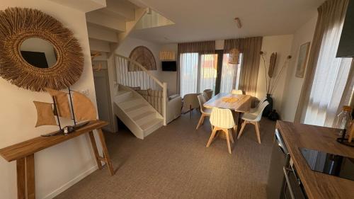 Wissant Hotel | Logis- Hôtel de la Baie de Wissant & Appartements