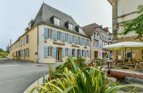 Navarrenx Hotel | Logis Hôtel le Commerce