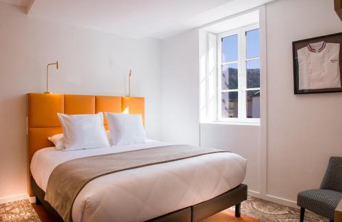 Joux Hotel | Logis Hôtel Le Tilia