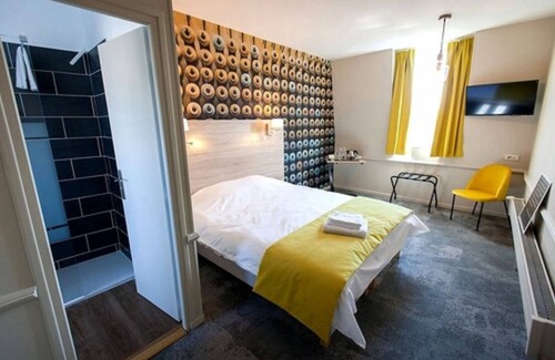 Le Cateau-Cambresis Hotel | Logis Hostellerie Du Marche