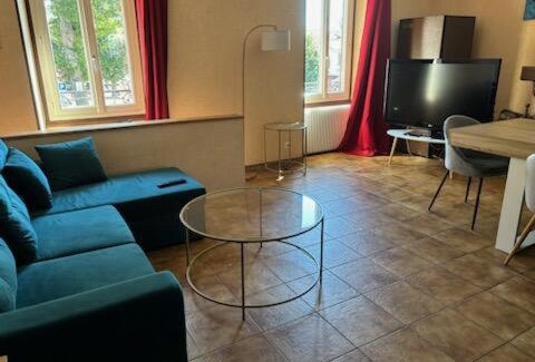 Pontgibaud Hotel | Logis Hotel restaurant de la Poste