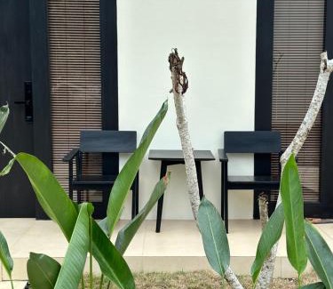 Katukaras Villa | lojiwangi batukaras