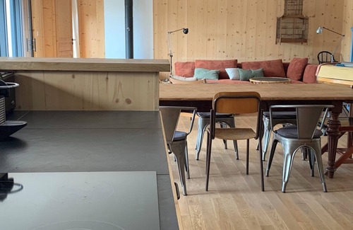 Le Palais House | Longère en Bois à 10 Minutes à Pied de la Plage