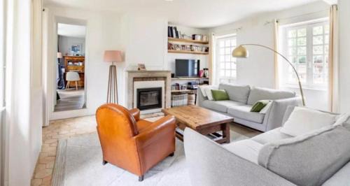 Chamant House | Longère Familiale - Chamant - proche Senlis, Chantilly, Parc Astérix, Mer des Sables, CDG