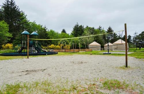 Seaview Resort | Long Beach Camping Resort Studio Cabin 3