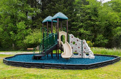 Seaview Resort | Long Beach Camping Resort Studio Cabin 3