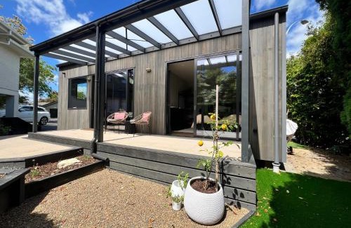 Hamilton North Apartment | Long Dog Studio - Central city