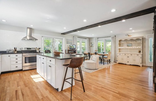 Rye House | Long John Landing | Heart of Rye | Near Beach