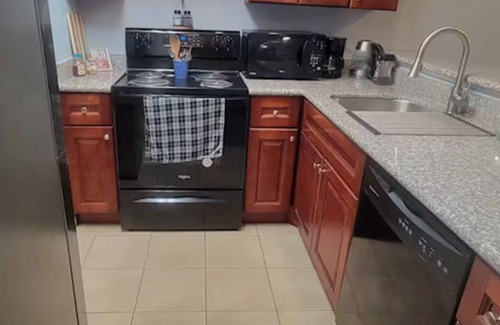 Nassau Bay Condo | Long term -Cozy Home 2BR 1.5B by Space Center