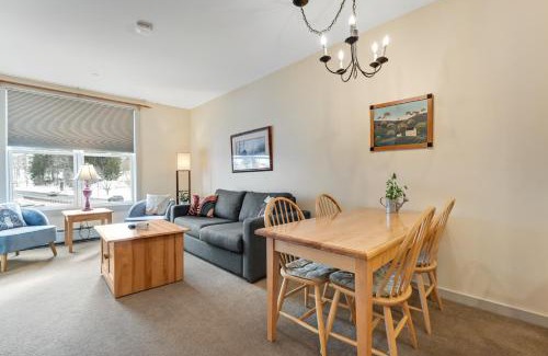 Stratton Mountain House | Long Trail House 368