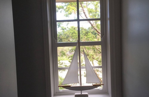 Blairgowrie Cottage | Longford Cottage delightfully large 1 Bedroom Apartment