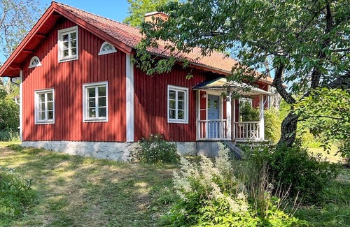 Soderkoping Municipality House | Look forward to a great nature vacation by the sea