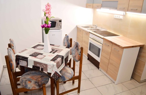 Heviz Apartment | Lorabel Apartmanház Hévíz