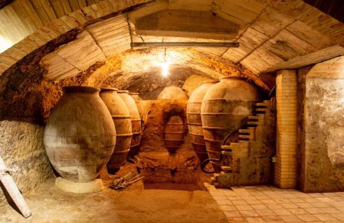 Requena House | Los Canilleros