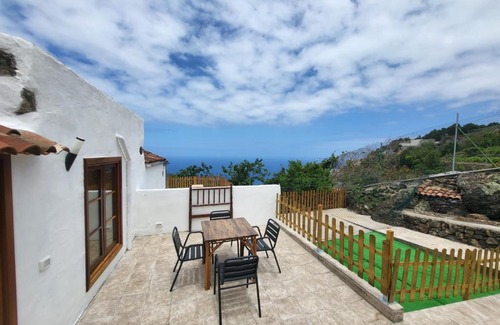 El Tanque House | Los Chozos