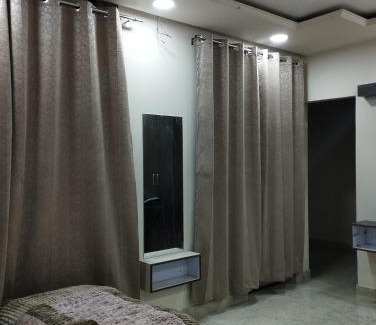 Mohal House | Lotus Inn River View