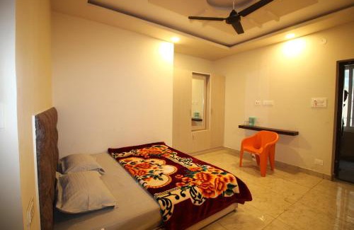 Mohal House | Lotus Inn River View