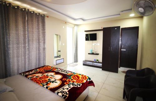 Mohal House | Lotus Inn River View