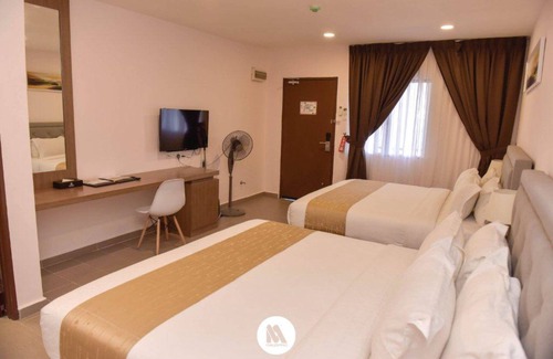 Bandar Penawar Hotel | Lotus Seaview Beach Resort