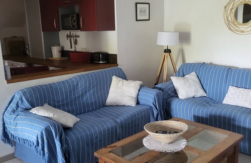 Saint-Paul-en-Foret Villa | Loue Chambre