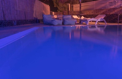 Perissa Apartment | Loukas Emma- Two Bedroom Apartment