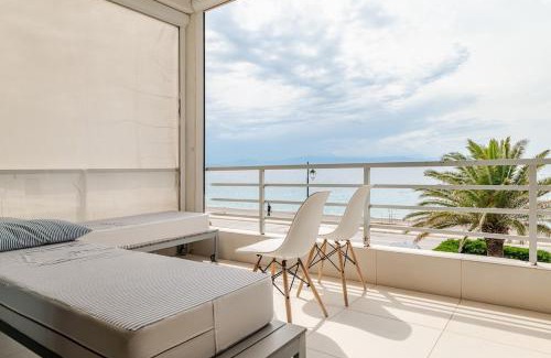 Loutraki Apartment | Loutraki Μοναδικής θέσης διαμέρισμα στη θάλασσα