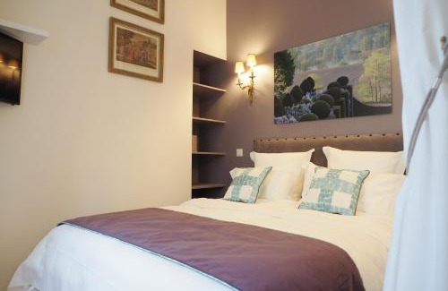 Vivienne Apartment | Louvre Opera Design ChicSuites