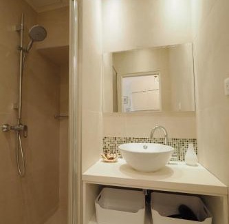 Vivienne Apartment | Louvre Opera Design ChicSuites