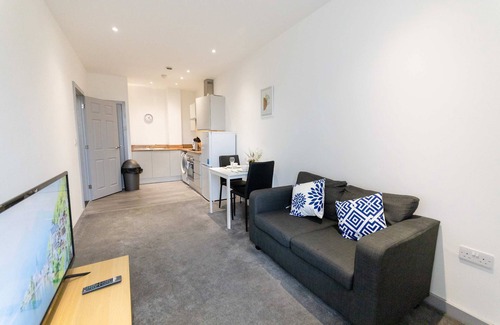 Blackburn Apartment | Lovely 1 Bedroom Blackburn Apartment