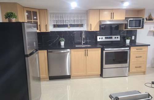 Topham Park Apartment | Lovely 2 Bedroom Basement Apartment in East-York