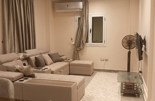 New Cairo Apartment | Lovely 3-bedroom apartment with AC in Cairo Governorate