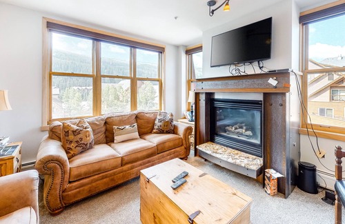 River Run House | Lovely 4th-Floor Getaway Close to Ski Run w/Mtn Views, WiFi, Shared Pool/Hot Tub