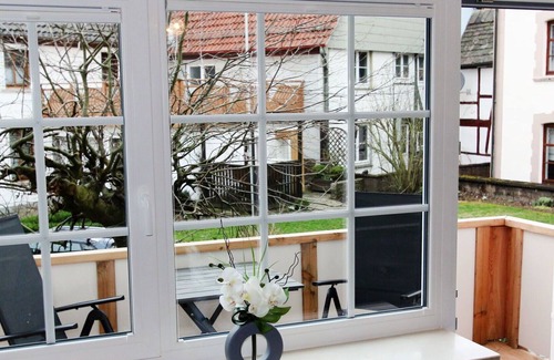 Schwalenberg Apartment | Lovely apartment for 10 guests with WIFI, TV, terrace and pets allowed