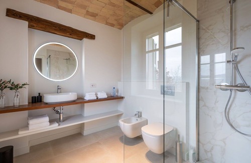 Costigliole d'Asti Villa | Lovely apartment in villa for 8 guests with A/C, WIFI, pool, TV, terrace, panoramic view and par...