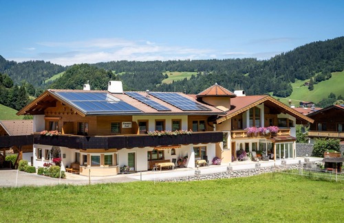 Niederau Apartment | Lovely apartment for 3 people with WIFI, TV and balcony