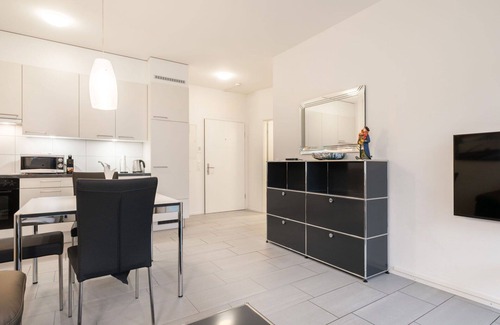 Central Interlaken Apartment | Lovely apartment for 2 people with A/C, WIFI, TV and balcony